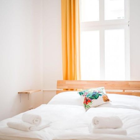 Spacious 3Br Plus Ac Self Check-In Street Parking Berlin Bagian luar foto